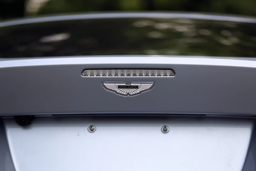 2016 Aston Martin DB9 - Image 28 of 31