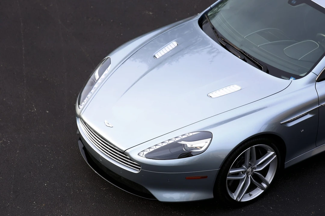 2016 Aston Martin DB9 - Image 17 of 31