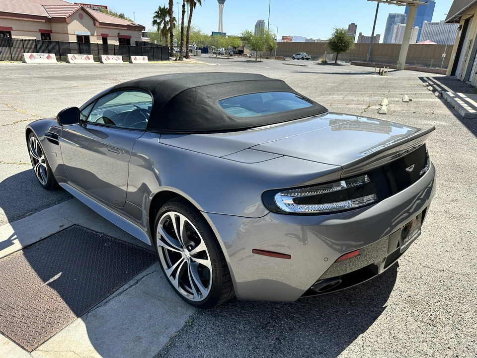 2016 Aston Martin V12 Vantage (2010-2018) - Image 14 of 31