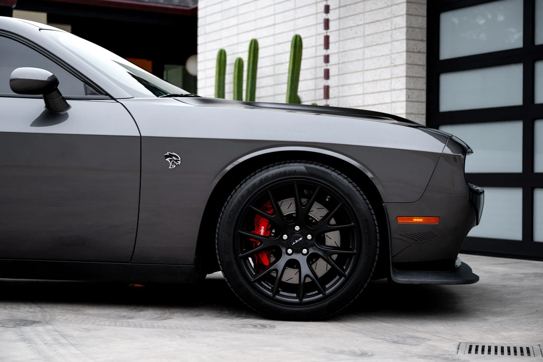 2016 Dodge Challenger SRT Hellcat 3rd Gen - Image 24 of 31