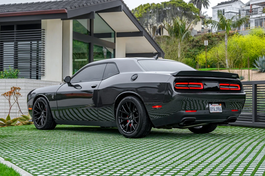 2016 Dodge Challenger SRT Hellcat 3rd Gen - Image 7 of 31