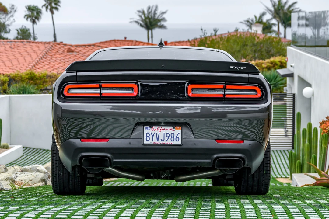 2016 Dodge Challenger SRT Hellcat 3rd Gen - Image 6 of 31