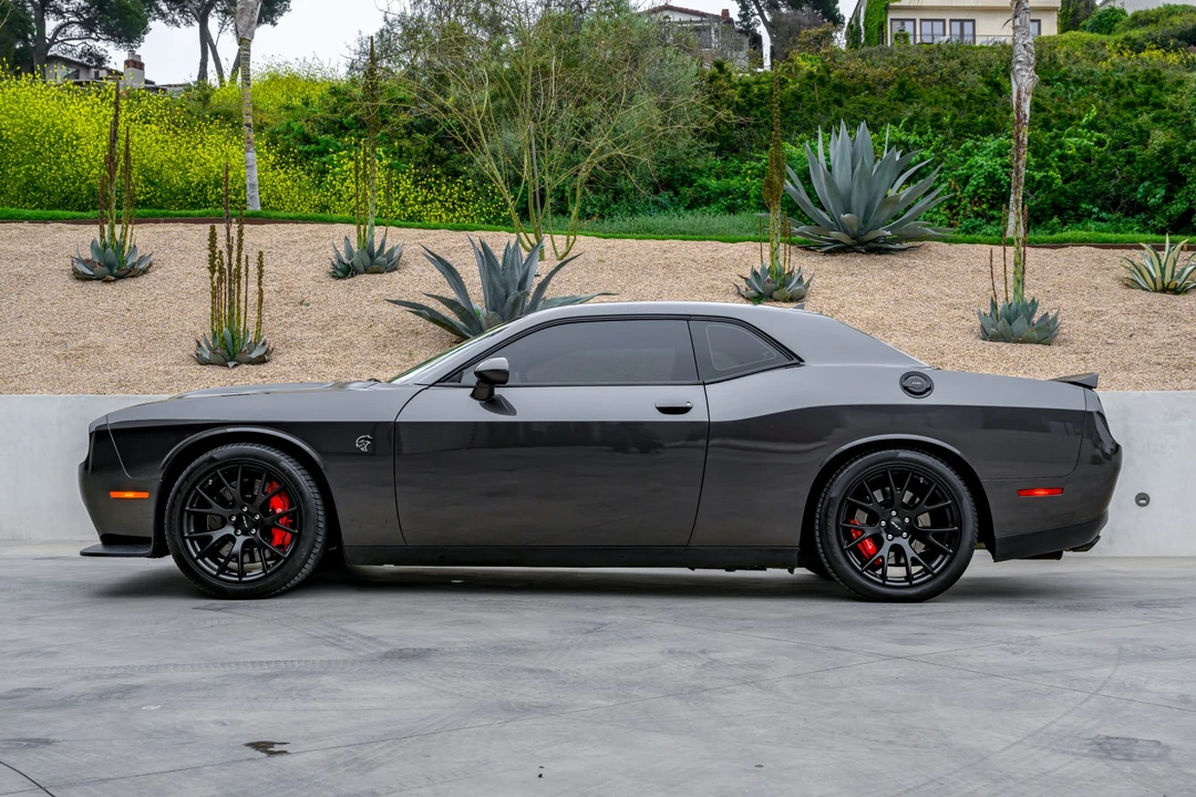 2016 Dodge Challenger SRT Hellcat 3rd Gen - Image 8 of 31