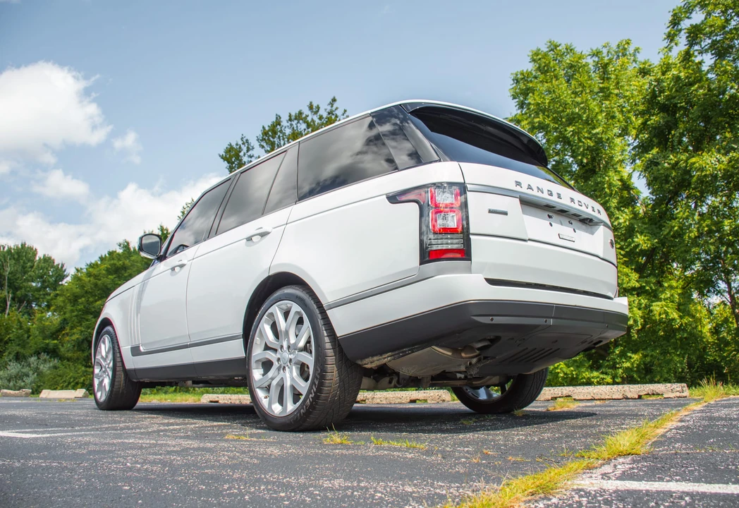 2016 Land Rover Range Rover L405 - Image 26 of 31