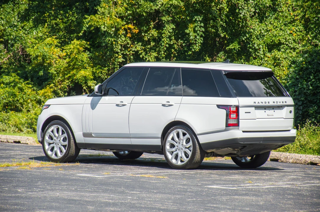 2016 Land Rover Range Rover L405 - Image 22 of 31