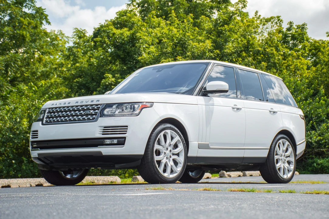 2016 Land Rover Range Rover L405 - Image 11 of 31