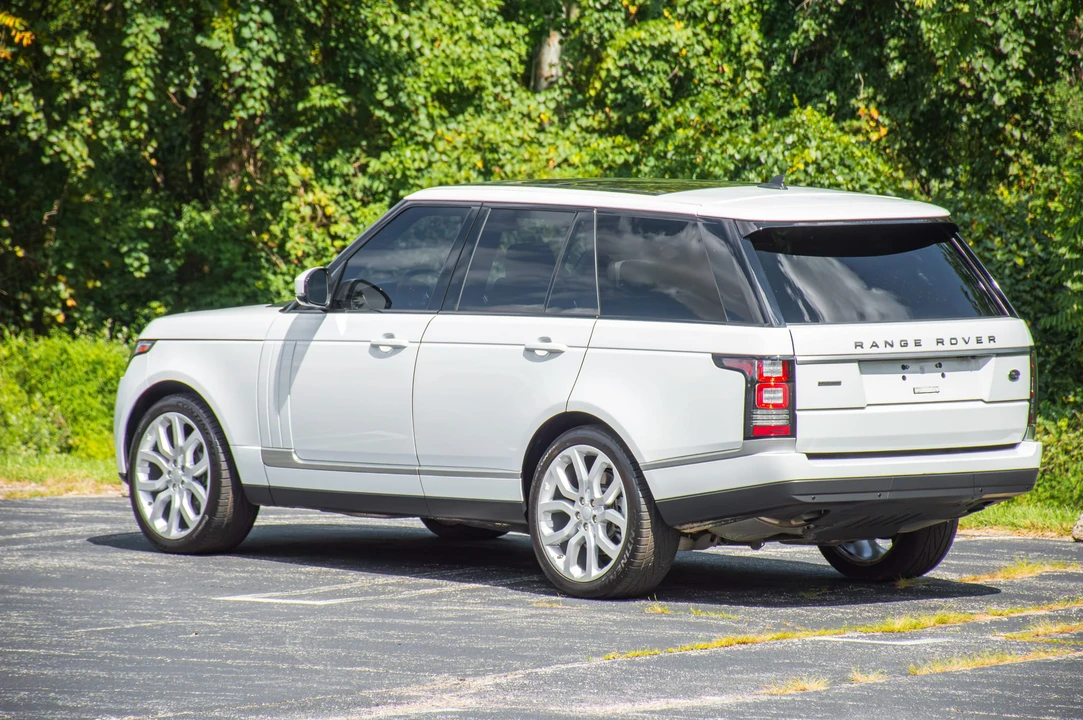 2016 Land Rover Range Rover L405 - Image 24 of 31