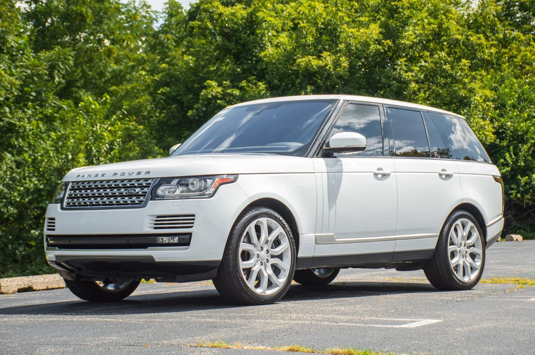 2016 Land Rover Range Rover L405 - Image 13 of 31