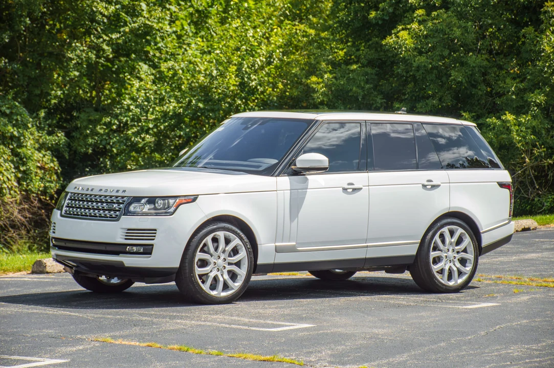 2016 Land Rover Range Rover L405 - Image 16 of 31