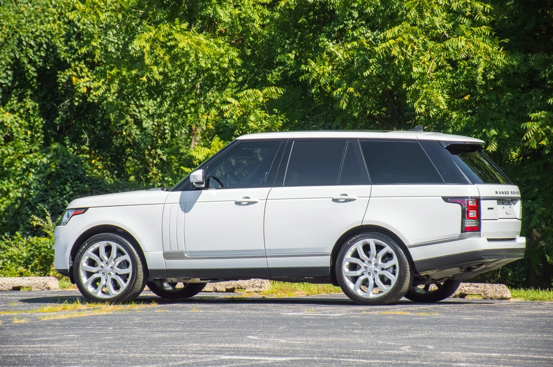 2016 Land Rover Range Rover L405 - Image 20 of 31
