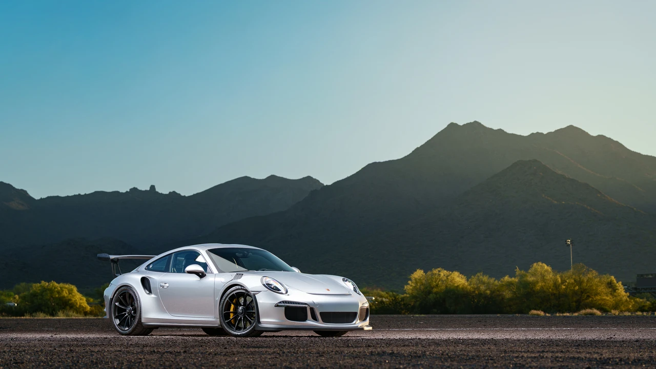 2016 Porsche 991 GT3 RS - Image 13 of 31