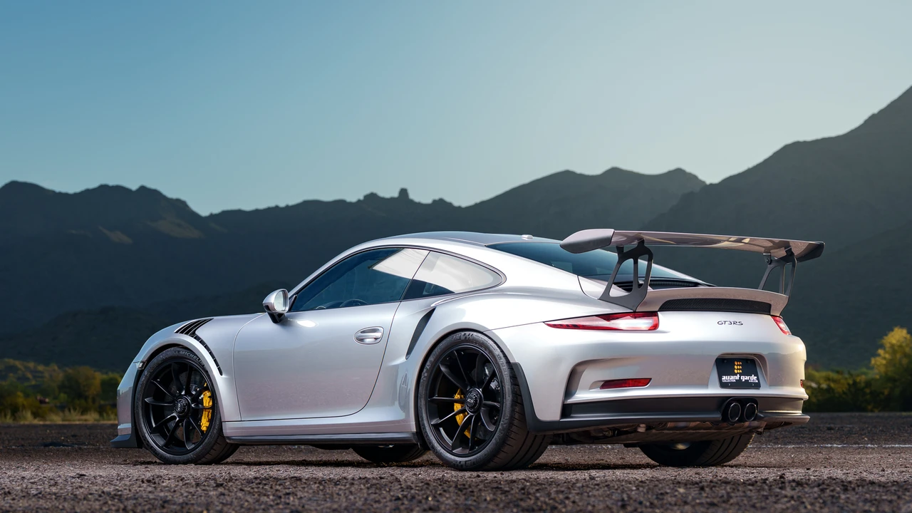 2016 Porsche 991 GT3 RS - Image 18 of 31
