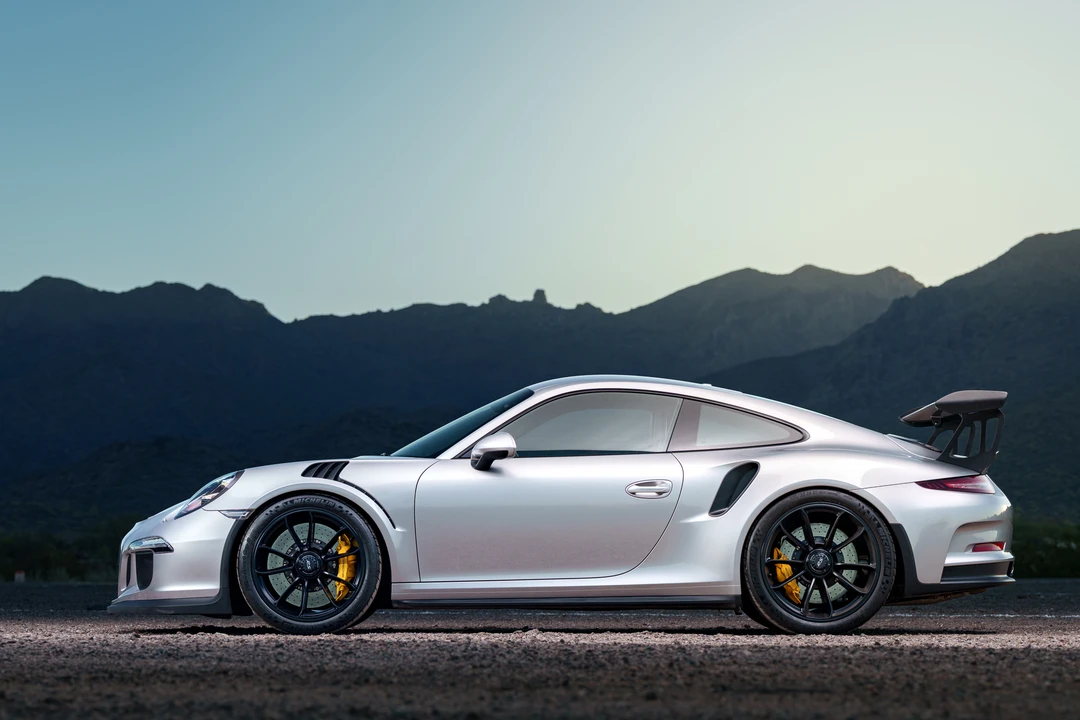 2016 Porsche 991 GT3 RS - Image 2 of 31