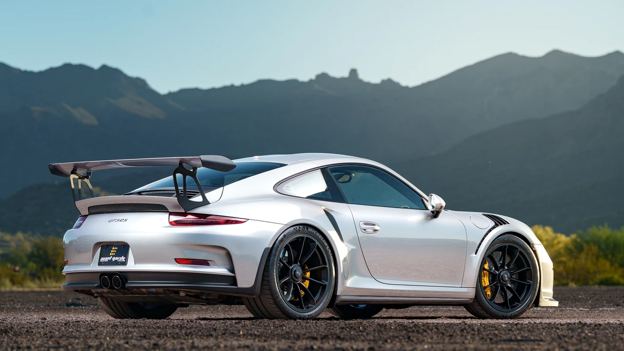 2016 Porsche 991 GT3 RS - Image 24 of 31