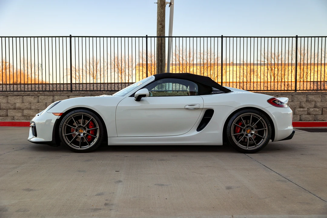 2016 Porsche 981 Boxster Spyder - Image 18 of 31