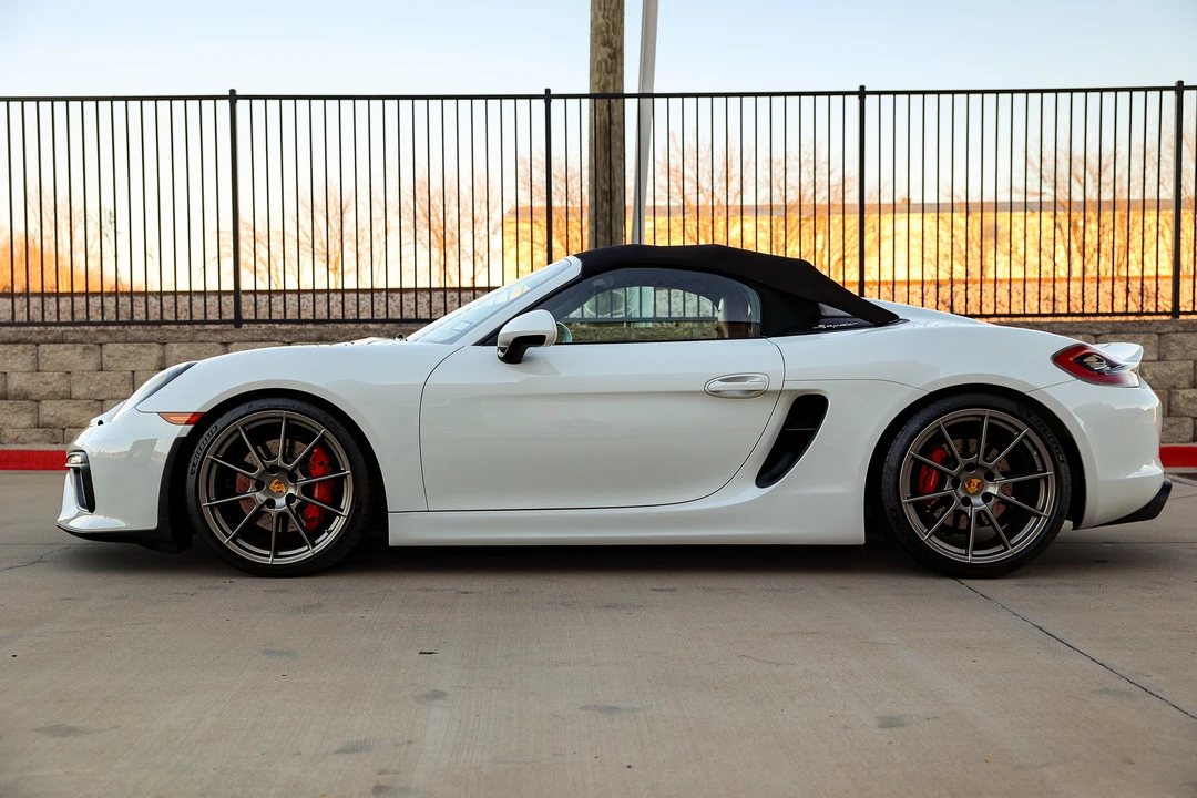 2016 Porsche 981 Boxster Spyder - Image 19 of 31