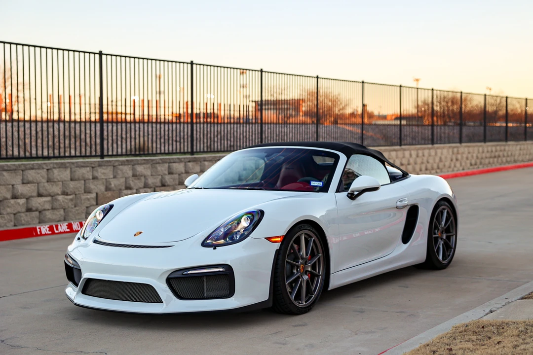 2016 Porsche 981 Boxster Spyder - Image 9 of 31