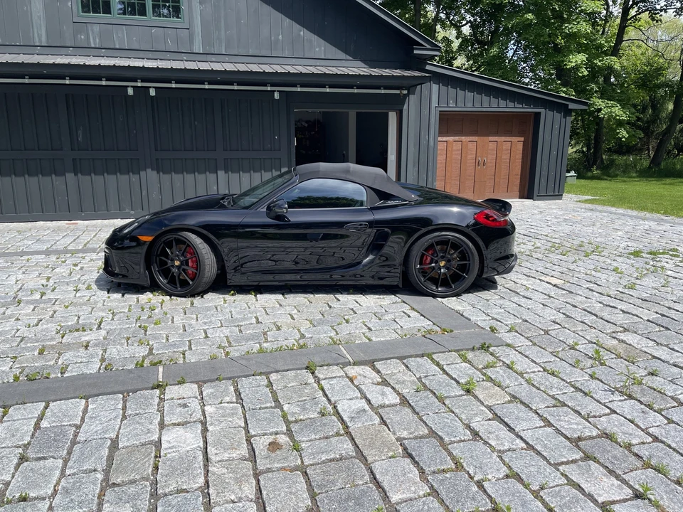 2016 Porsche 981 Boxster Spyder - Image 5 of 31