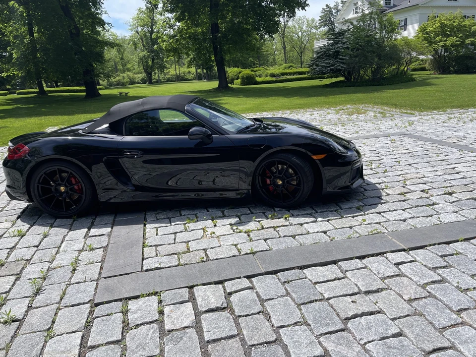 2016 Porsche 981 Boxster Spyder - Image 9 of 31