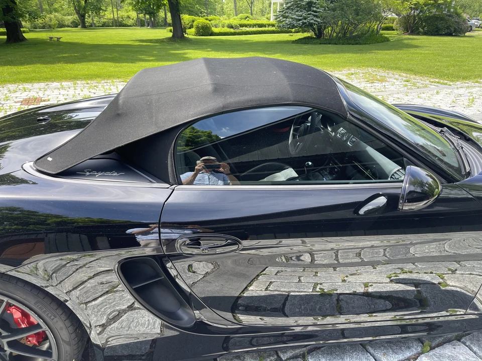 2016 Porsche 981 Boxster Spyder - Image 15 of 31
