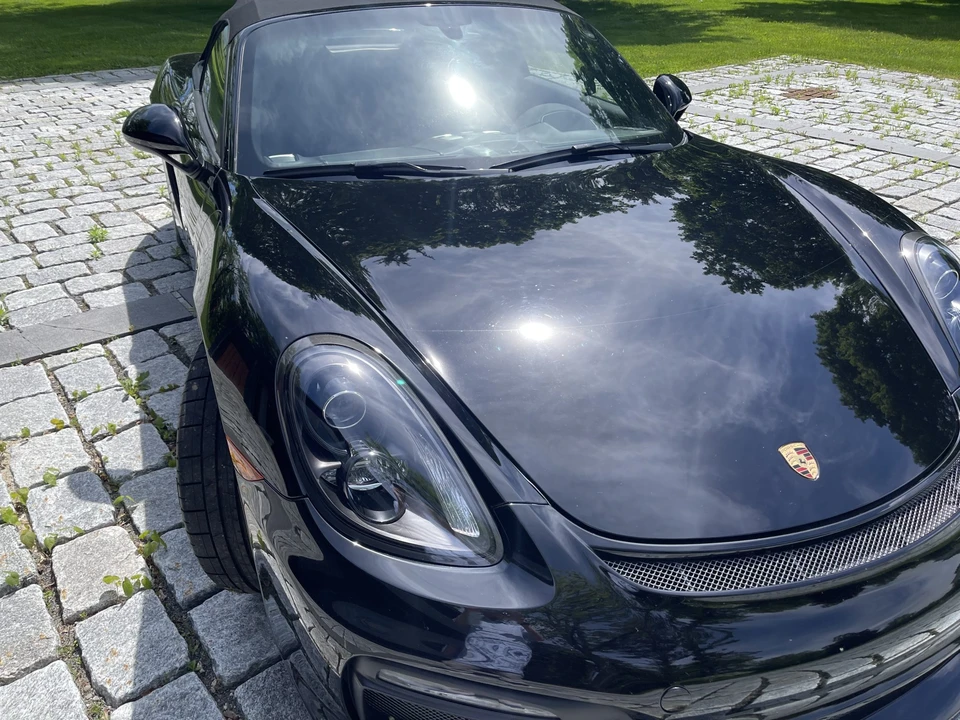2016 Porsche 981 Boxster Spyder - Image 14 of 31