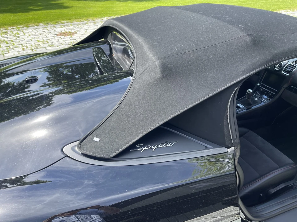 2016 Porsche 981 Boxster Spyder - Image 29 of 31