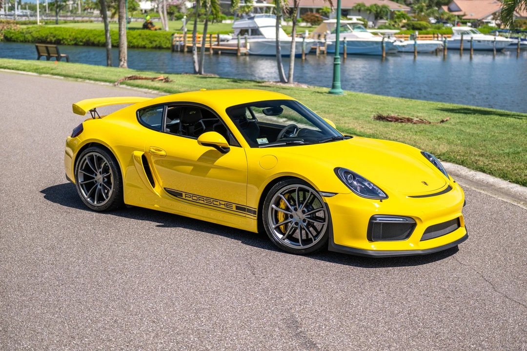 2016 Porsche 981 Cayman GT4 - Image 3 of 31