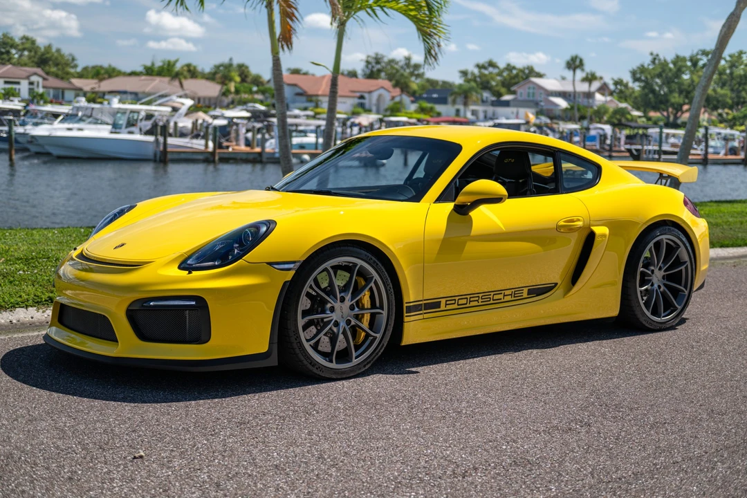 2016 Porsche 981 Cayman GT4 - Image 13 of 31
