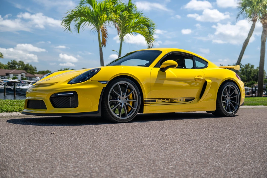 2016 Porsche 981 Cayman GT4 - Image 14 of 31