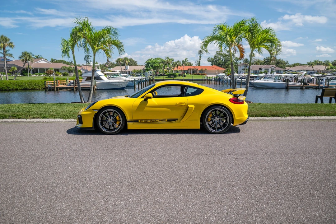 2016 Porsche 981 Cayman GT4 - Image 15 of 31
