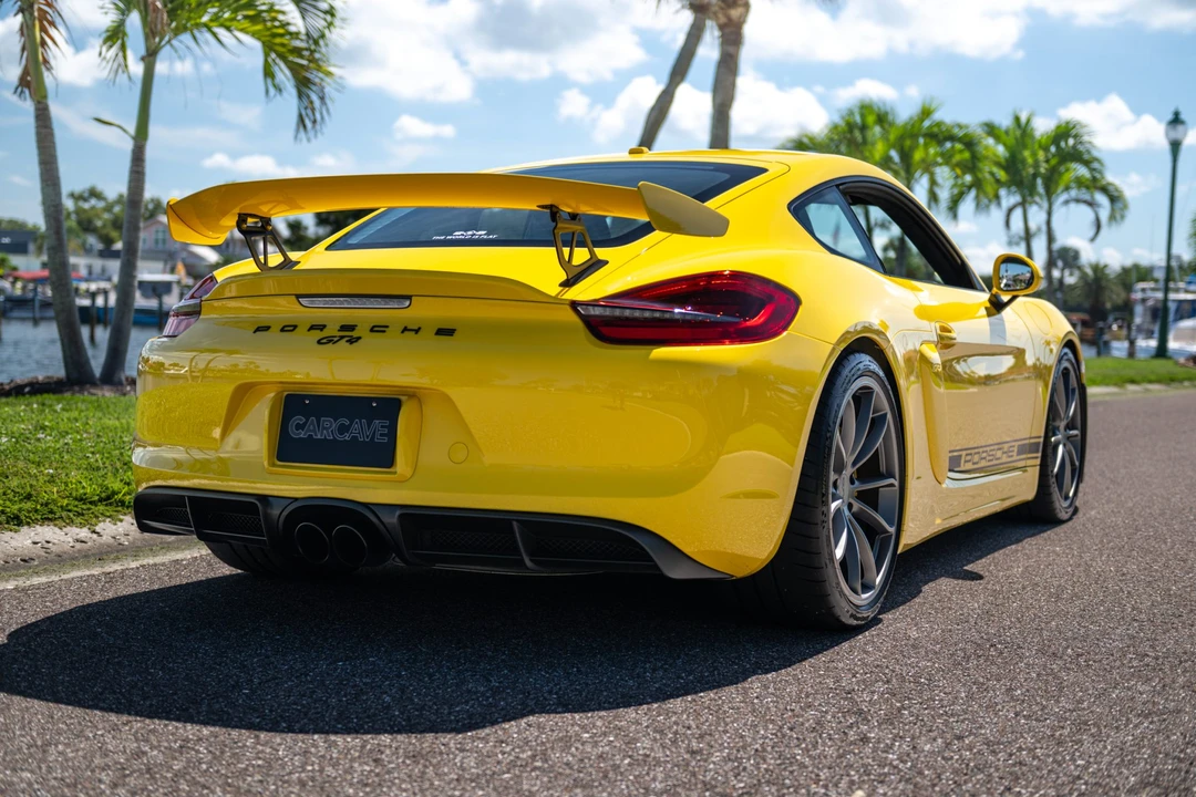 2016 Porsche 981 Cayman GT4 - Image 24 of 31