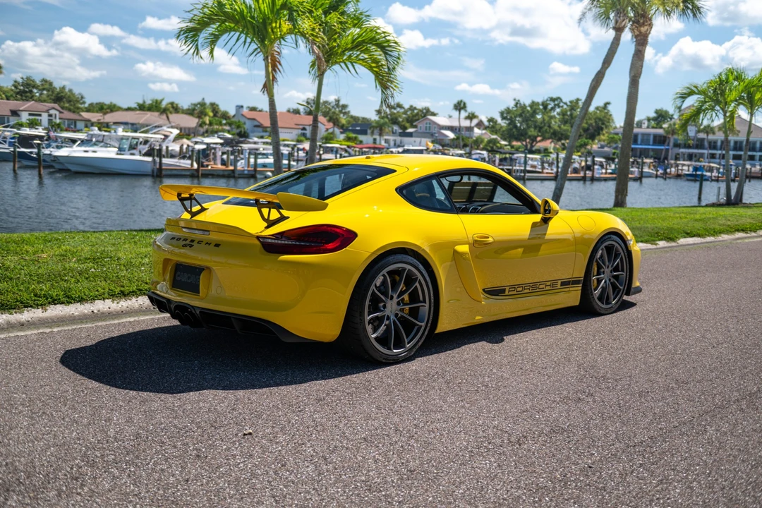 2016 Porsche 981 Cayman GT4 - Image 25 of 31