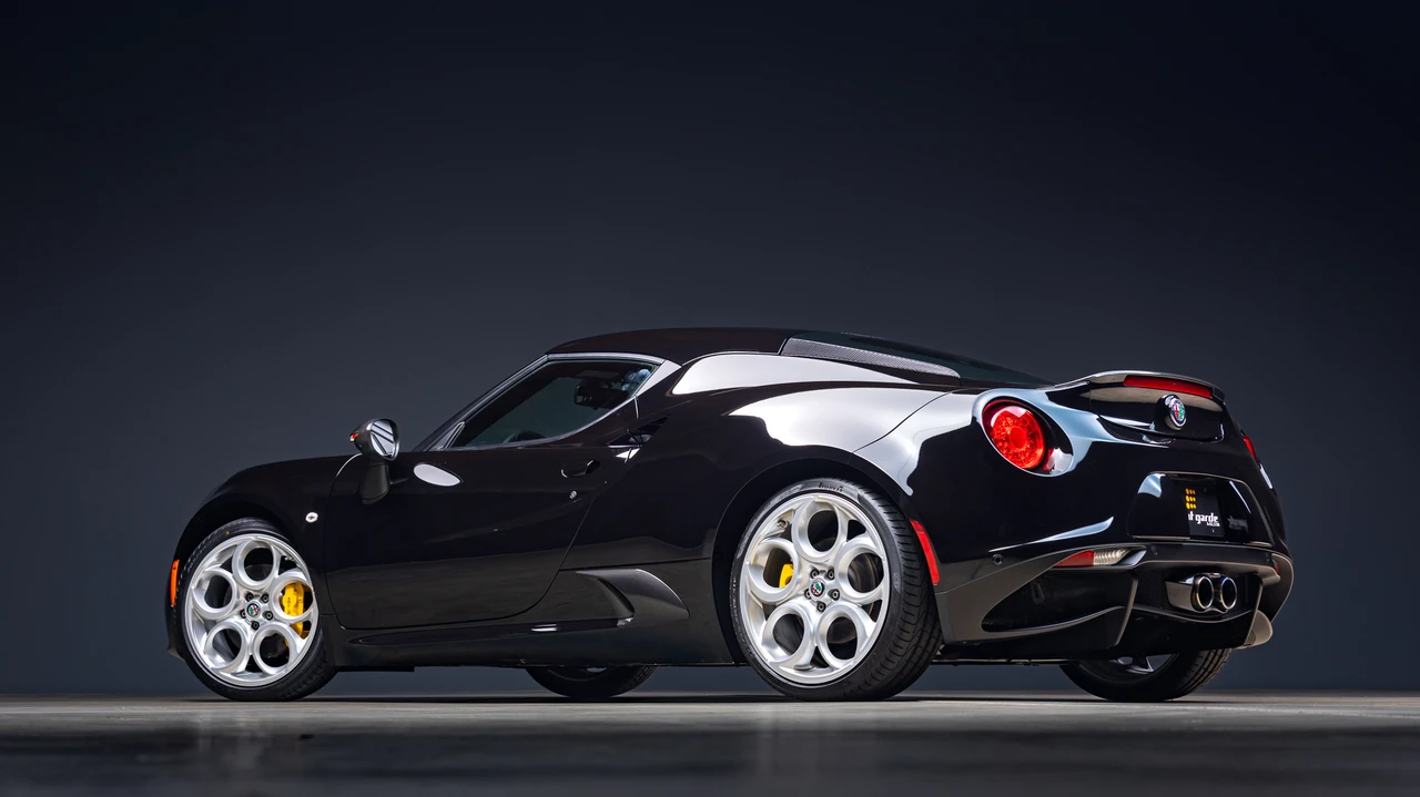 2017 Alfa Romeo 4C Coupe - Image 24 of 31