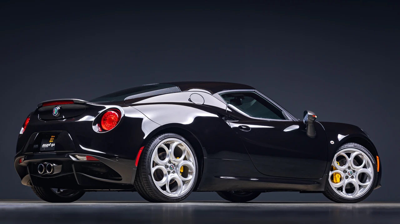 2017 Alfa Romeo 4C Coupe - Image 15 of 31