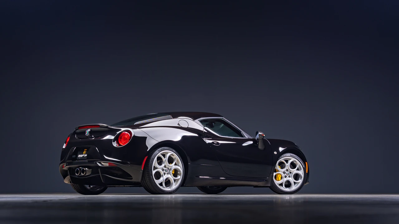 2017 Alfa Romeo 4C Coupe - Image 14 of 31