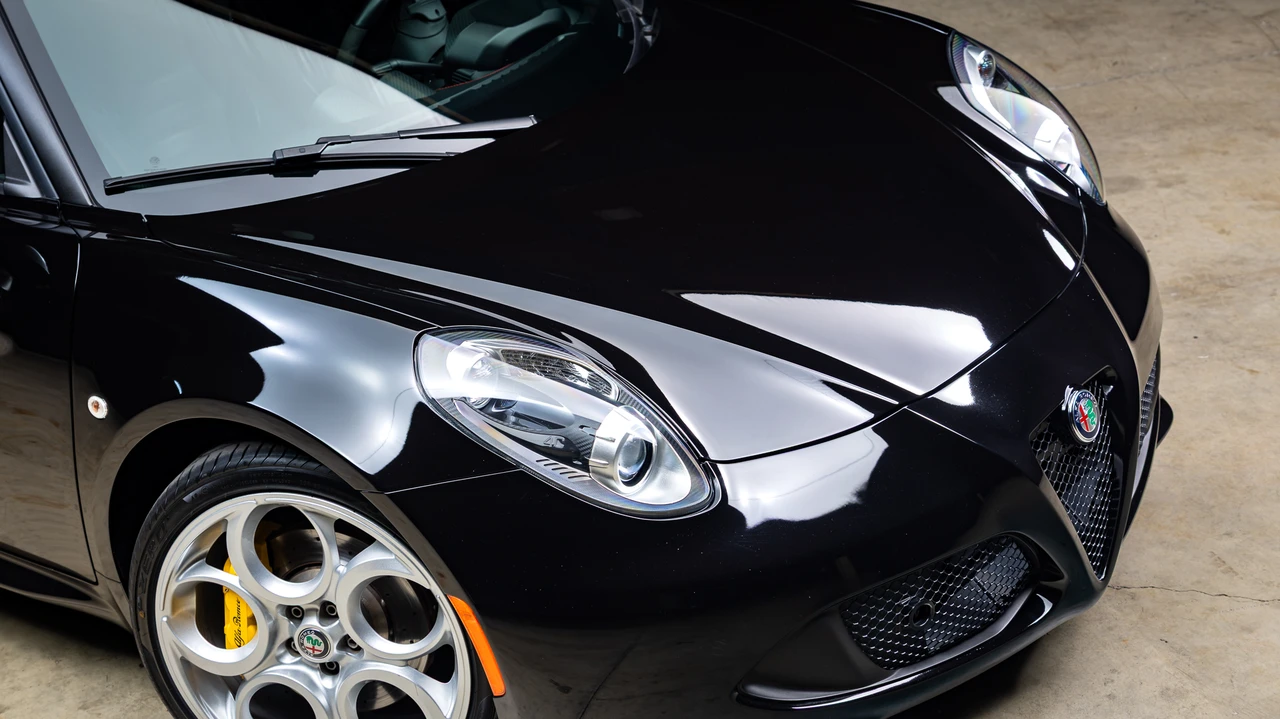 2017 Alfa Romeo 4C Coupe - Image 29 of 31