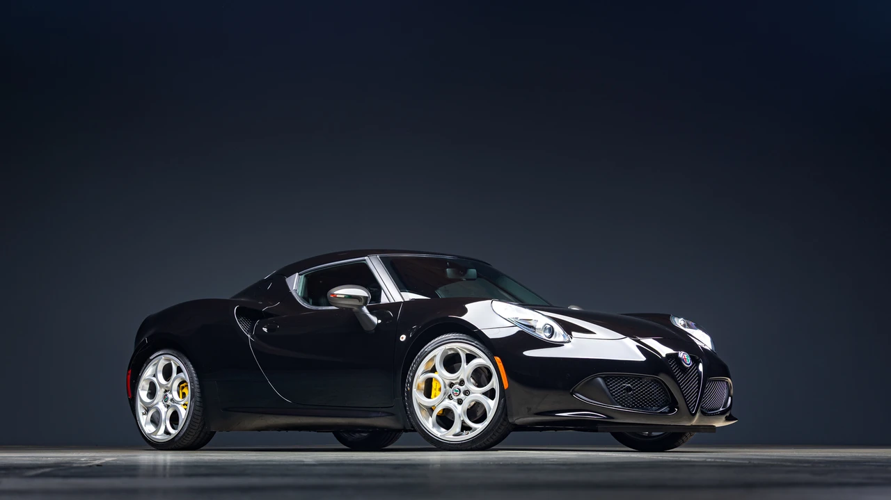 2017 Alfa Romeo 4C Coupe - Image 9 of 31