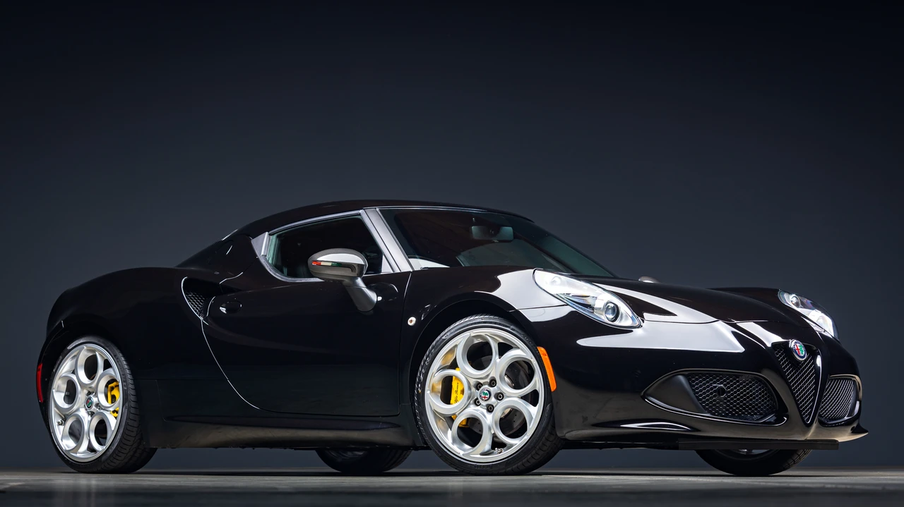 2017 Alfa Romeo 4C Coupe - Image 10 of 31