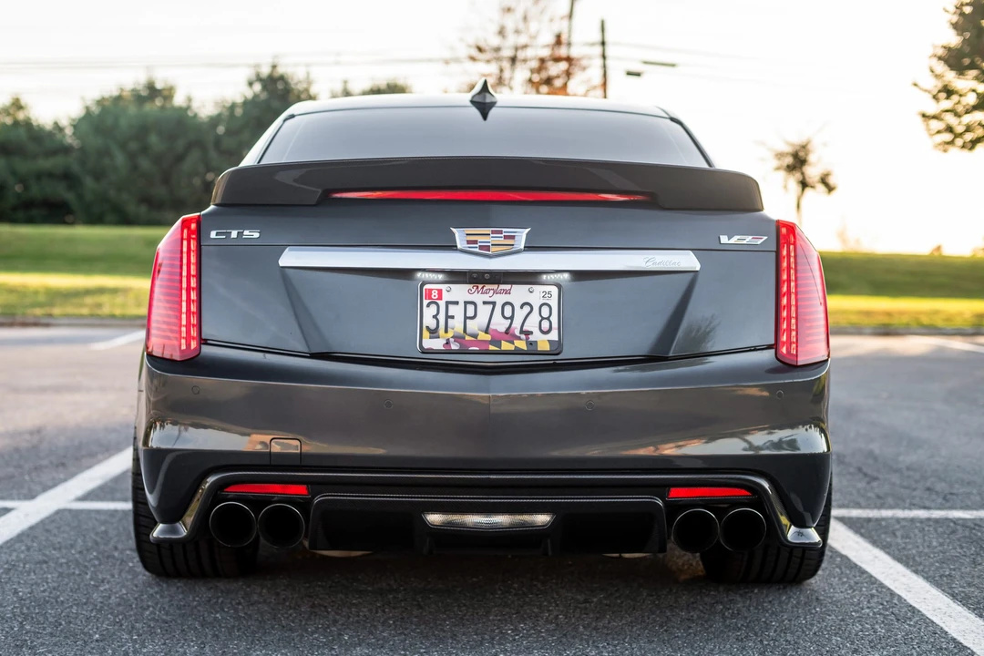 2017 Cadillac CTS-V 3rd Gen - Image 9 of 31