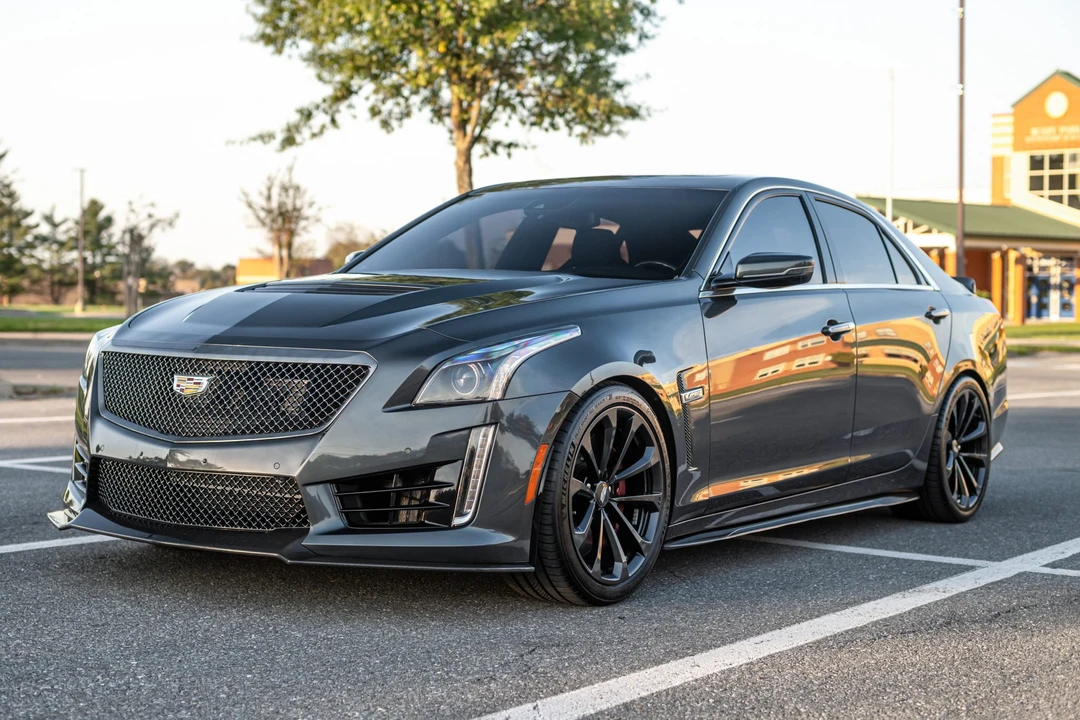 2017 Cadillac CTS-V 3rd Gen - Image 2 of 31