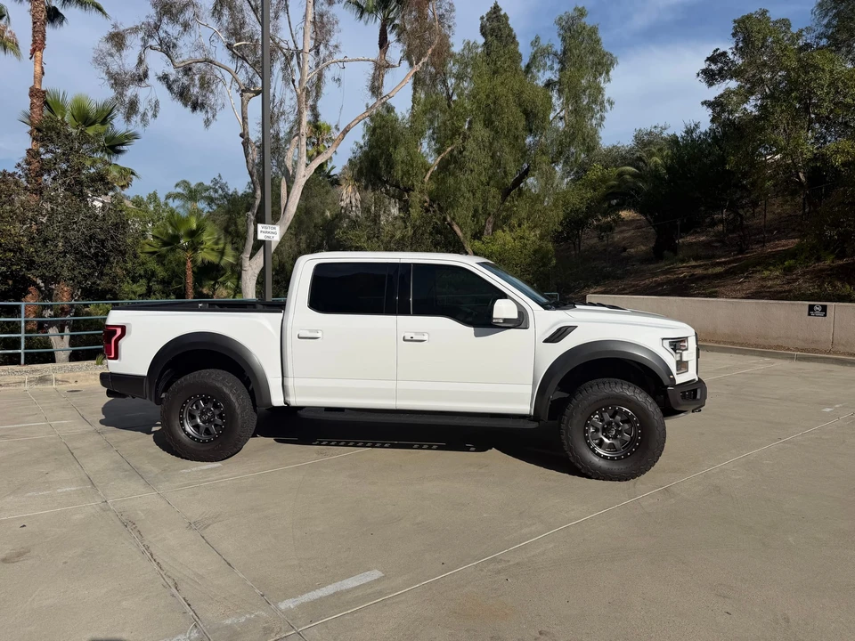 2017 Ford F-150 Raptor 13th Gen - Image 5 of 31