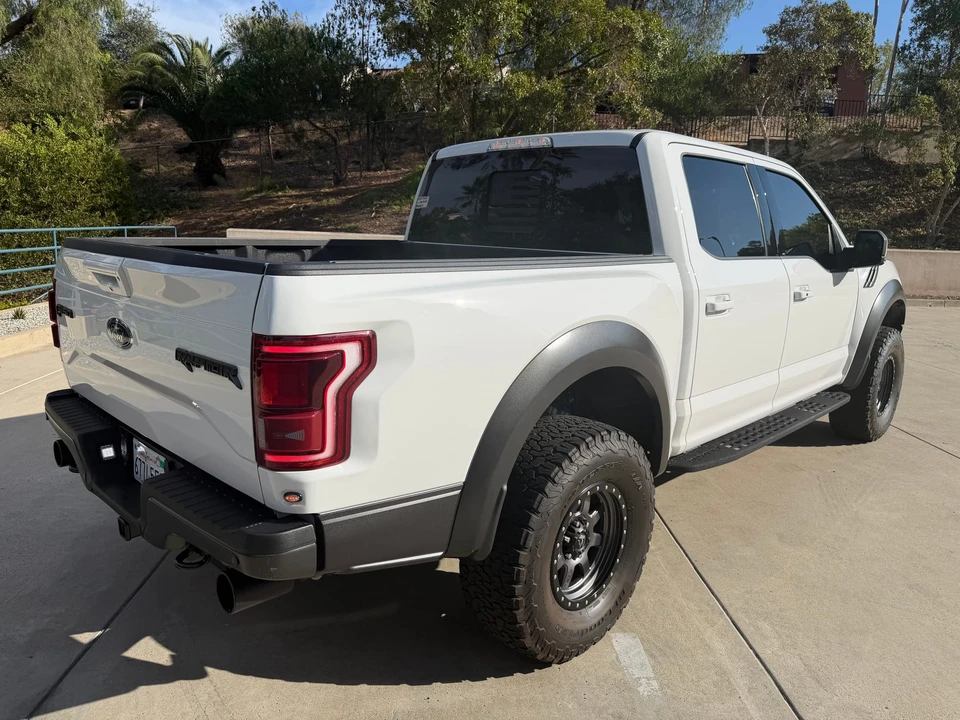 2017 Ford F-150 Raptor 13th Gen - Image 6 of 31