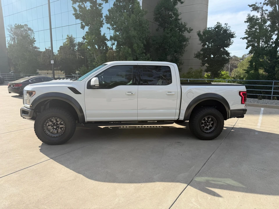 2017 Ford F-150 Raptor 13th Gen - Image 8 of 31