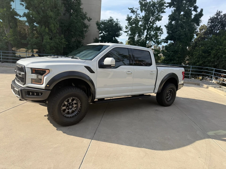 2017 Ford F-150 Raptor 13th Gen - Image 10 of 31