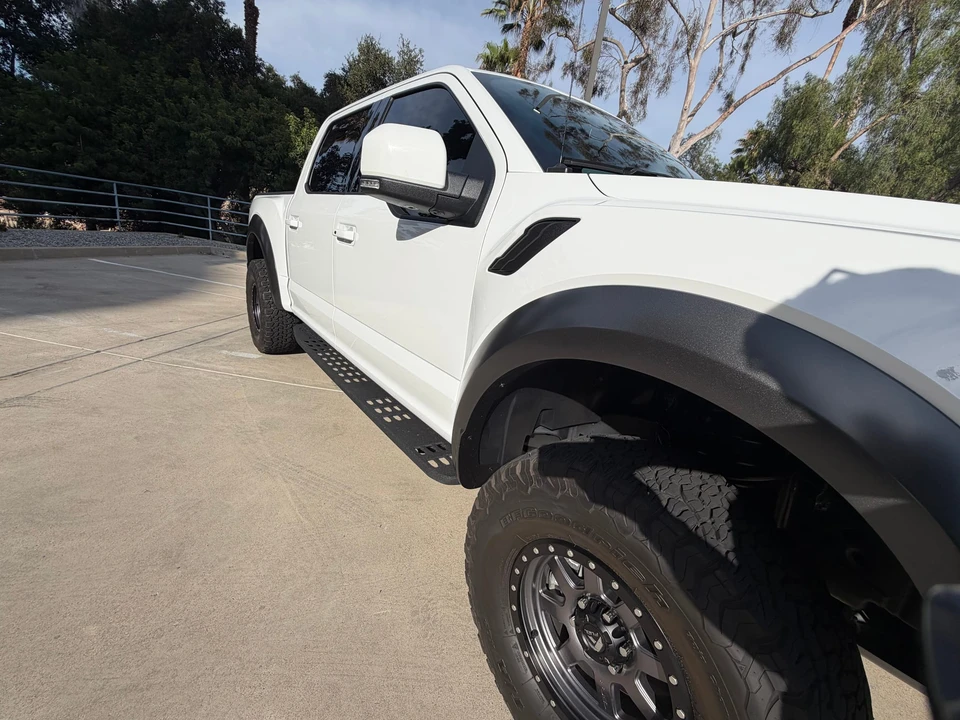 2017 Ford F-150 Raptor 13th Gen - Image 14 of 31