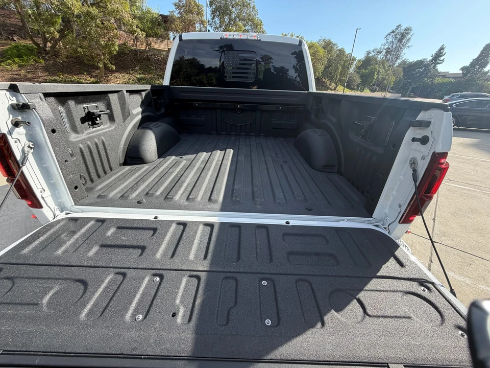 2017 Ford F-150 Raptor 13th Gen - Image 27 of 31