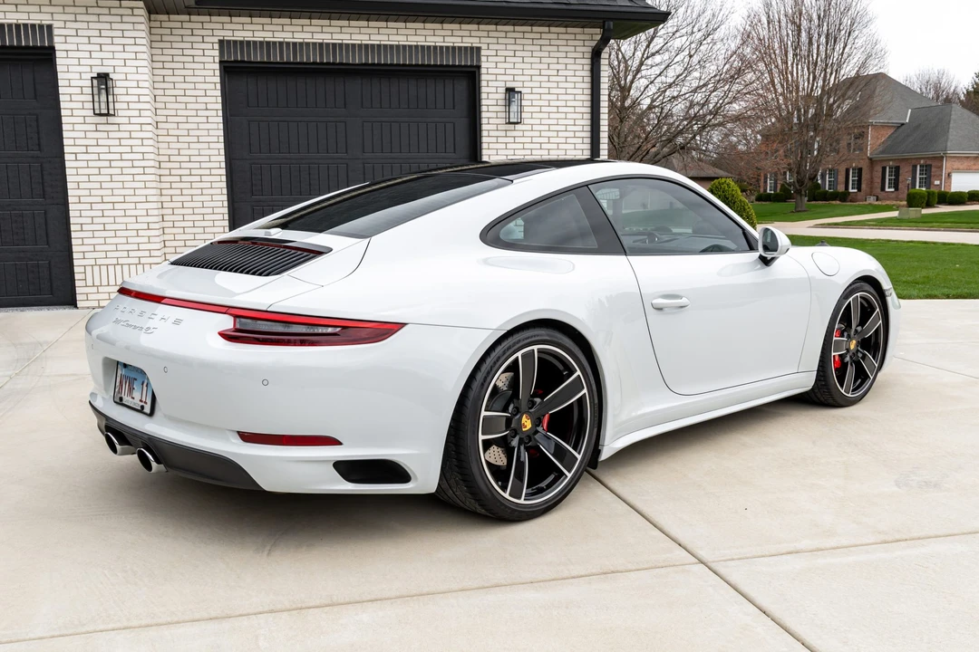 2017 Porsche 991 Carrera 4S - Image 12 of 31