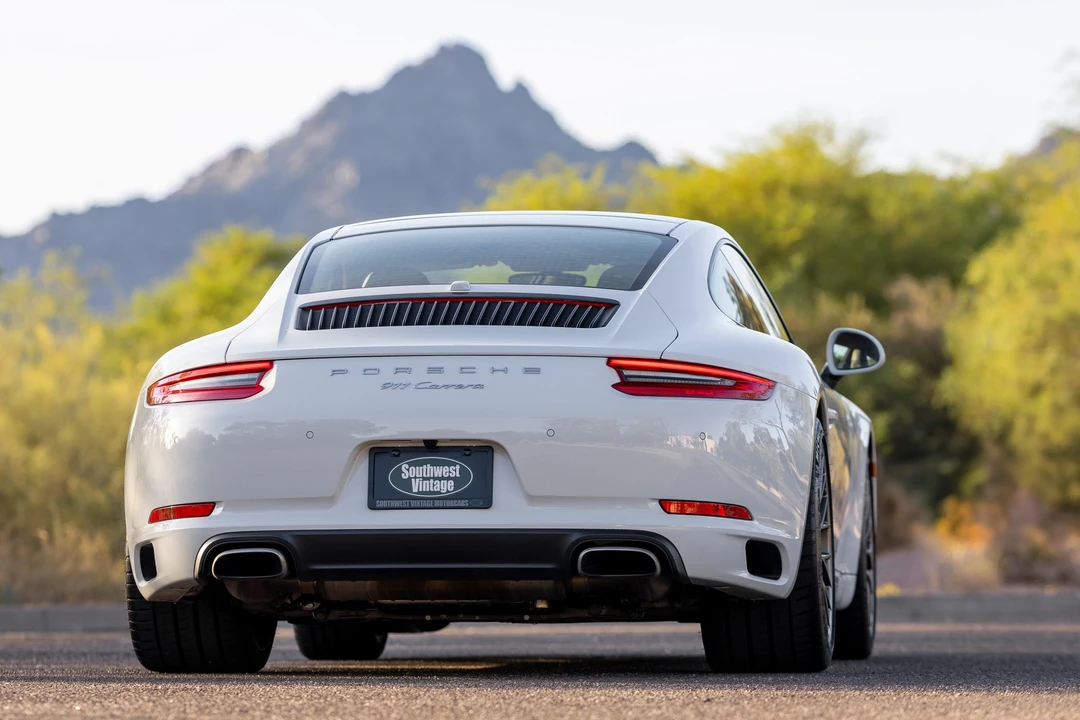 2017 Porsche 991 Carrera - Image 25 of 31
