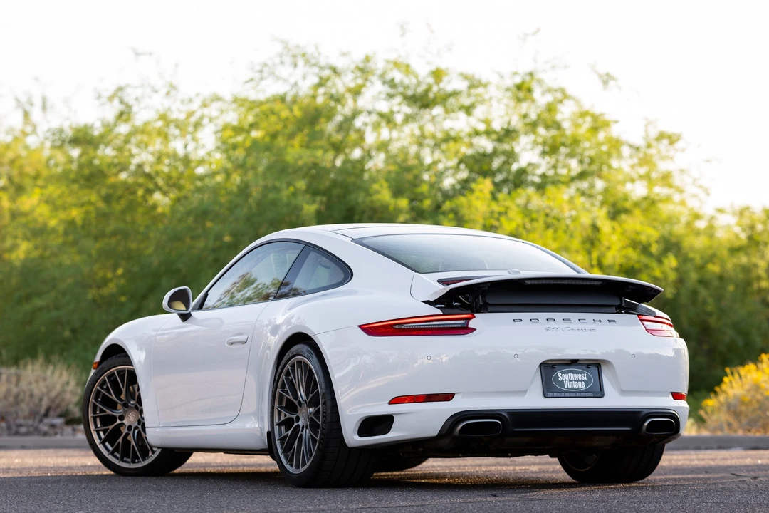2017 Porsche 991 Carrera - Image 24 of 31
