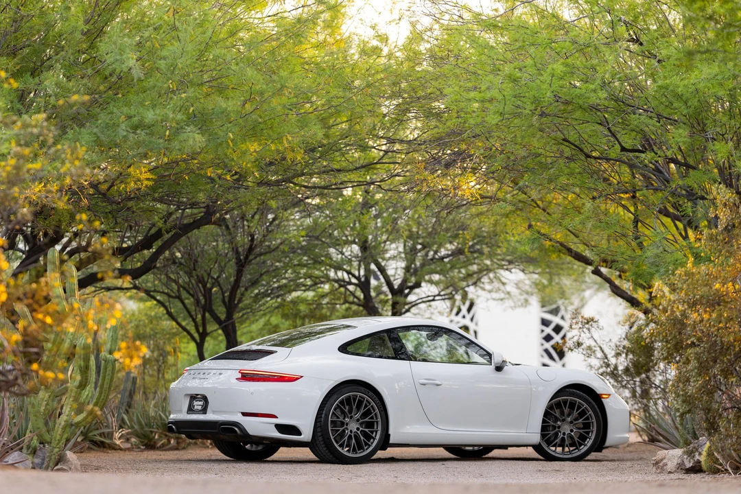 2017 Porsche 991 Carrera - Image 11 of 31